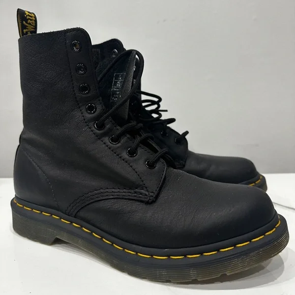 Dr. Martens 1460 Pascal Black Leather Boots 🖤 - Picture 2 of 16